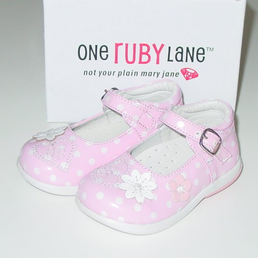One Ruby Lane Pink Polka Dots Baby Girl Shoes sz 7